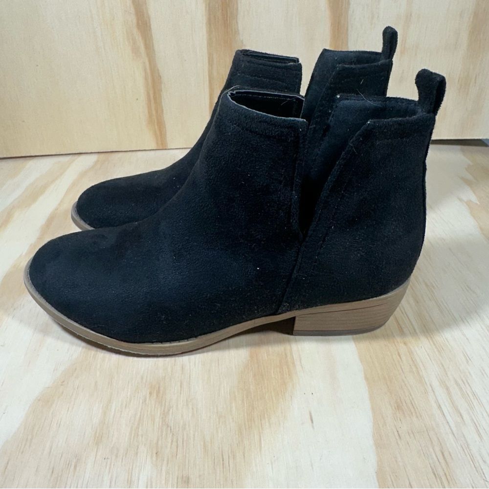 Journee Black Ankle Boots Women’s Size 7